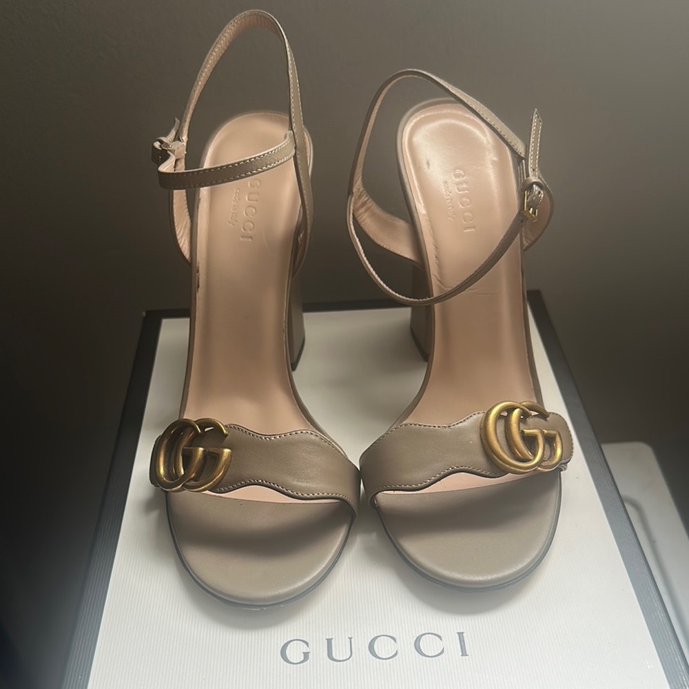 Gucci Cream and Gold Heels with Stiletto Ankle Strap
